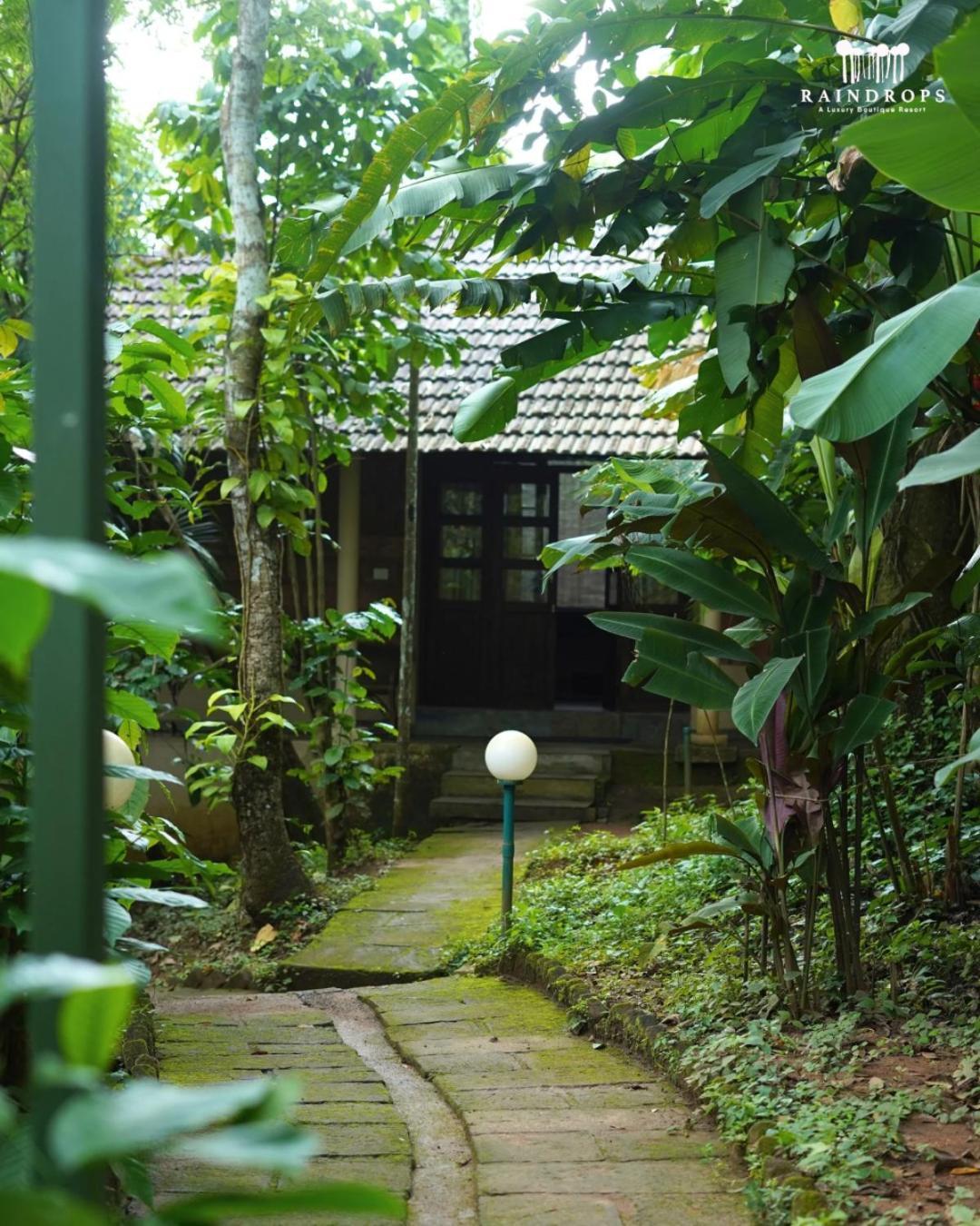 Raindrops Resorts Wayanad スルタン・バザリー エクステリア 写真