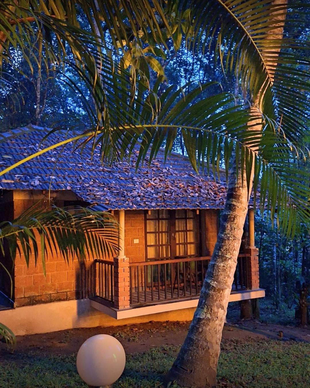 Raindrops Resorts Wayanad スルタン・バザリー エクステリア 写真