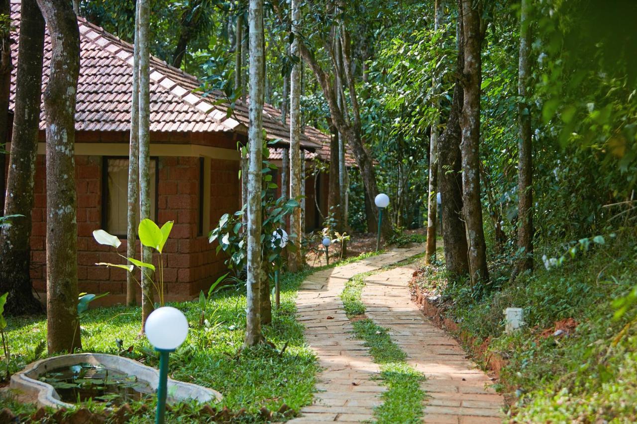 Raindrops Resorts Wayanad スルタン・バザリー エクステリア 写真